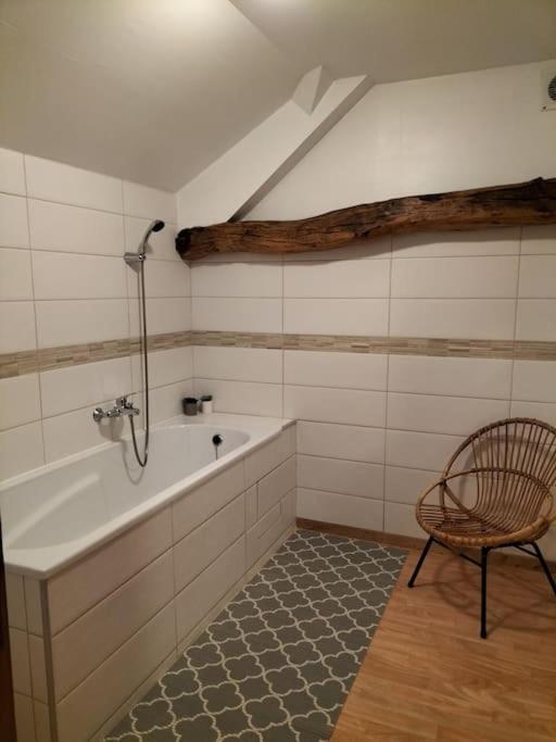 Gite à la ferme de la dame au lit Momignies Esterno foto