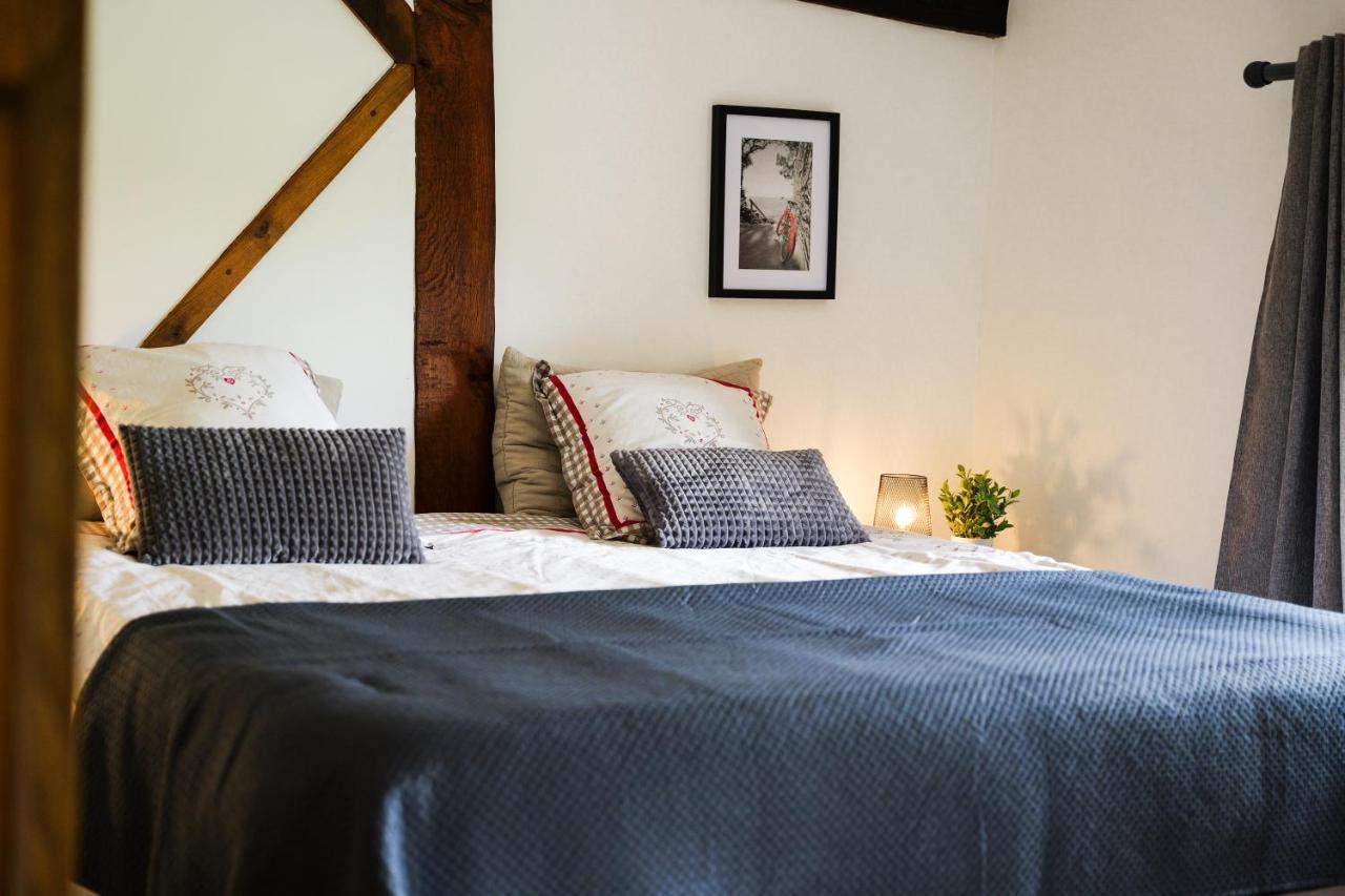 Gite à la ferme de la dame au lit Momignies Esterno foto